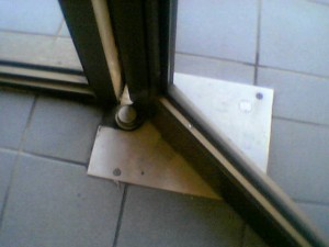 Offset Pivoting Door With Floor Spring